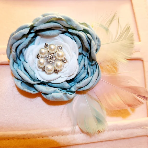 Satin flower hair clip fascinator - Picture 2 of 4